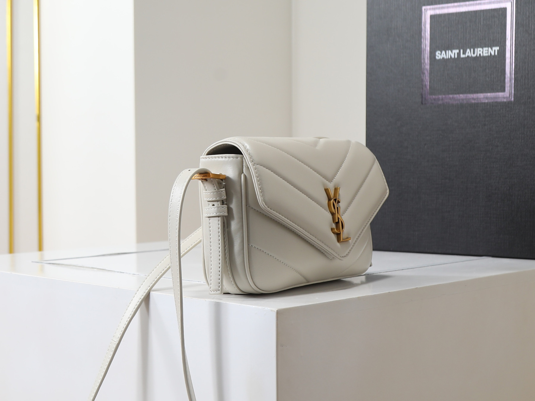 Y51 loulou toy crossbody in matelassÉ lambskin 21x14x5cm