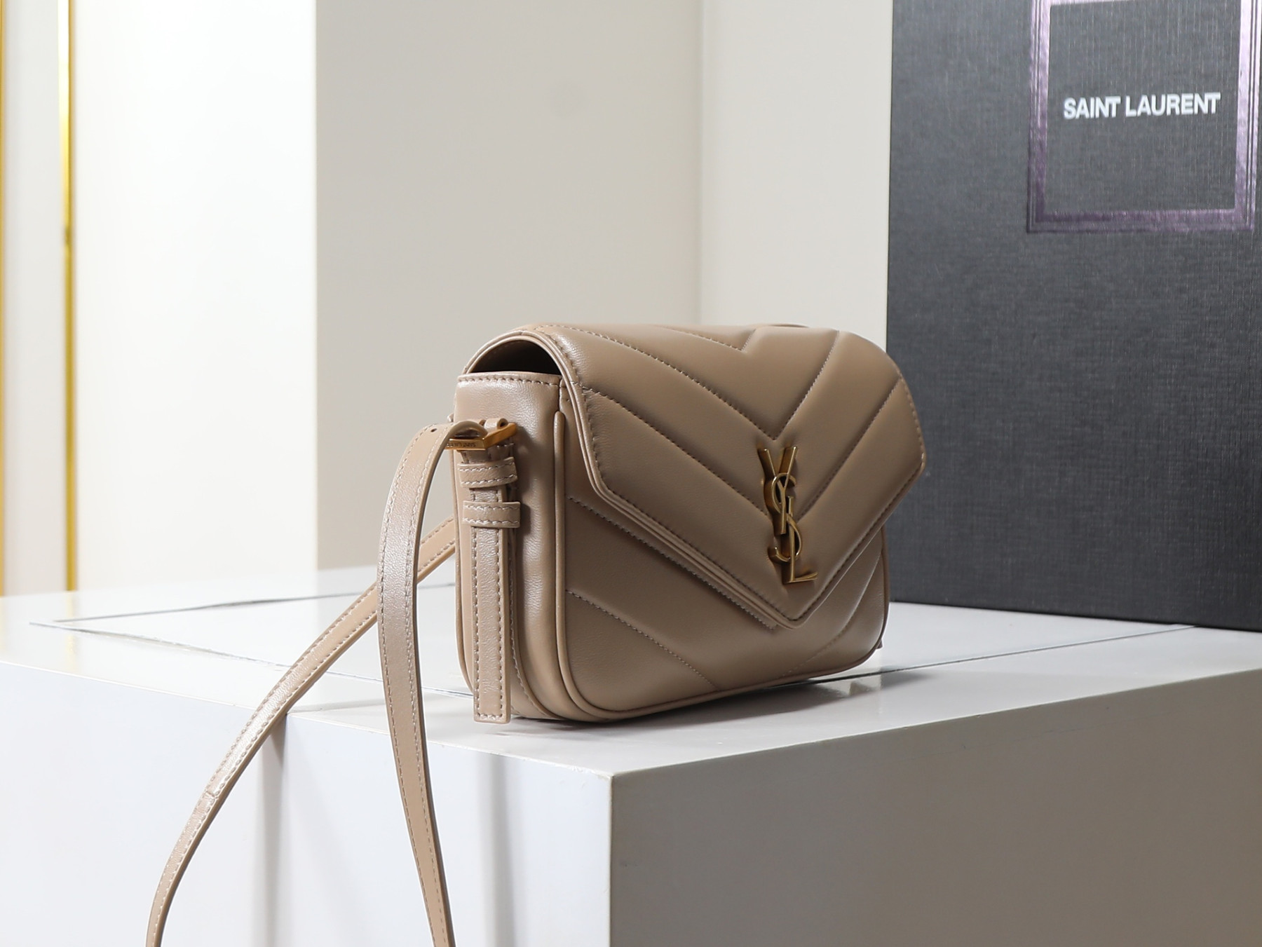 Y51 loulou toy crossbody in matelassÉ lambskin 21x14x5cm