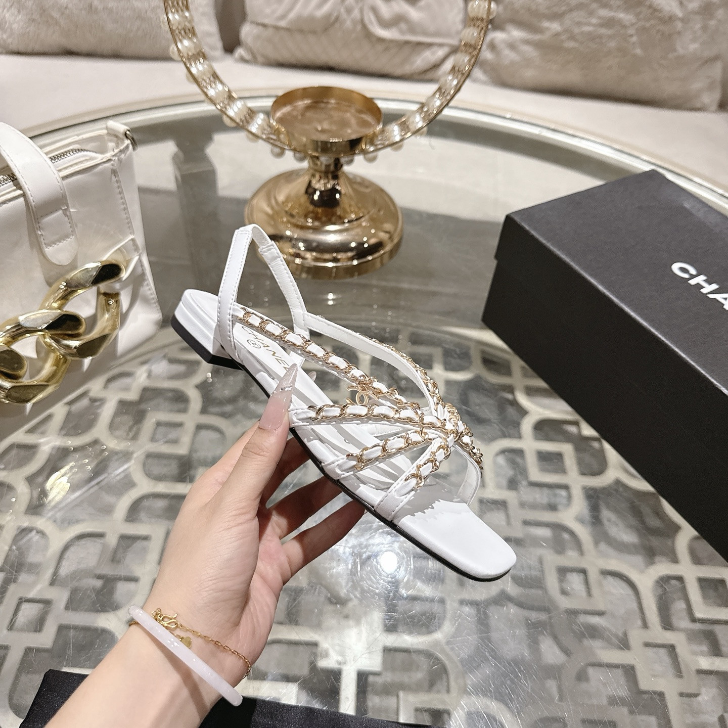 ua Ch**el sandals