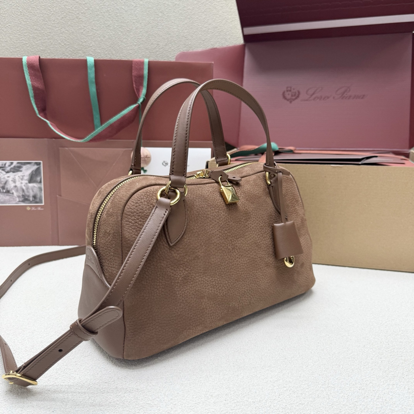 L0r0 P1ana small needle bag 31x15x16cm