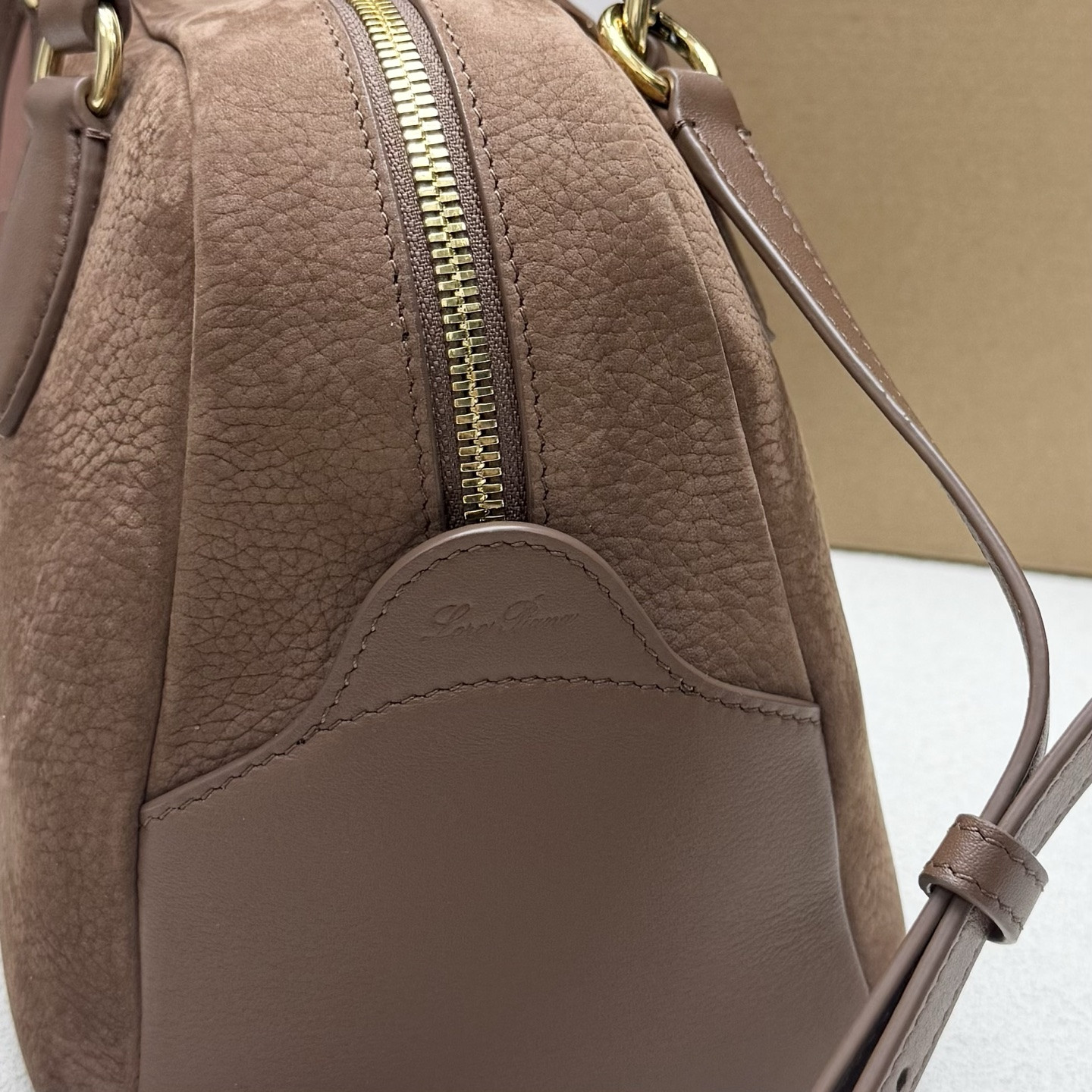 L0r0 P1ana small needle bag 31x15x16cm
