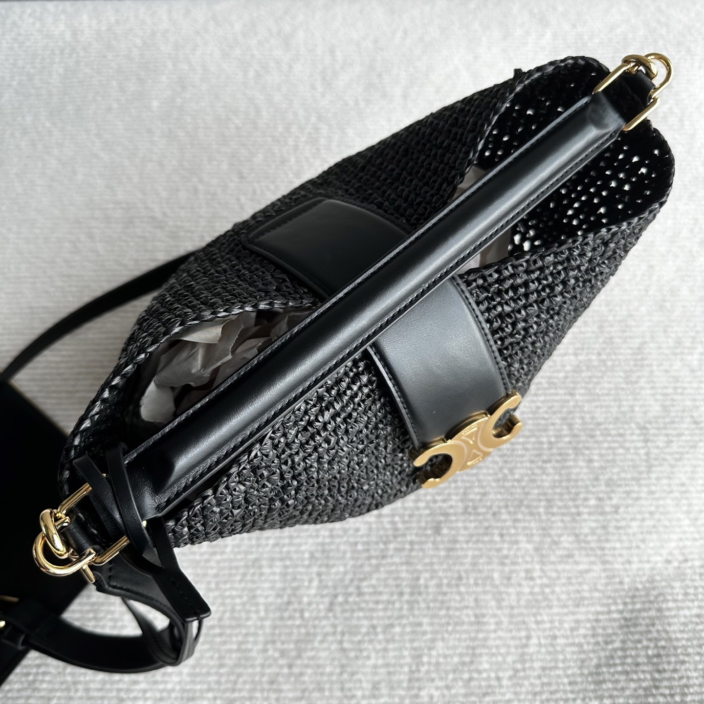 Ce1i*e l0vise medium bucket bag made of plant materials and cow leather 23.5x24x16cm