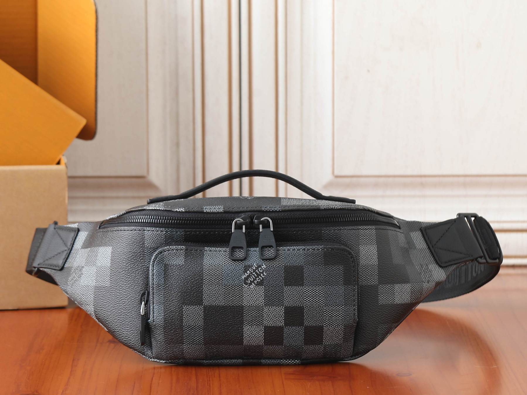 LV Rush Bumbag M14920 30x15x8cm
