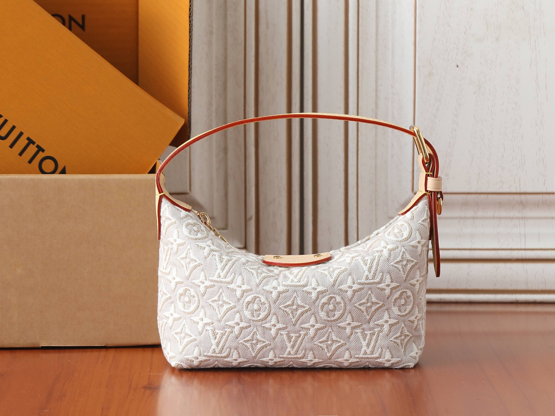 LV Pochette Hills M29879 18.5x11x6.5cm
