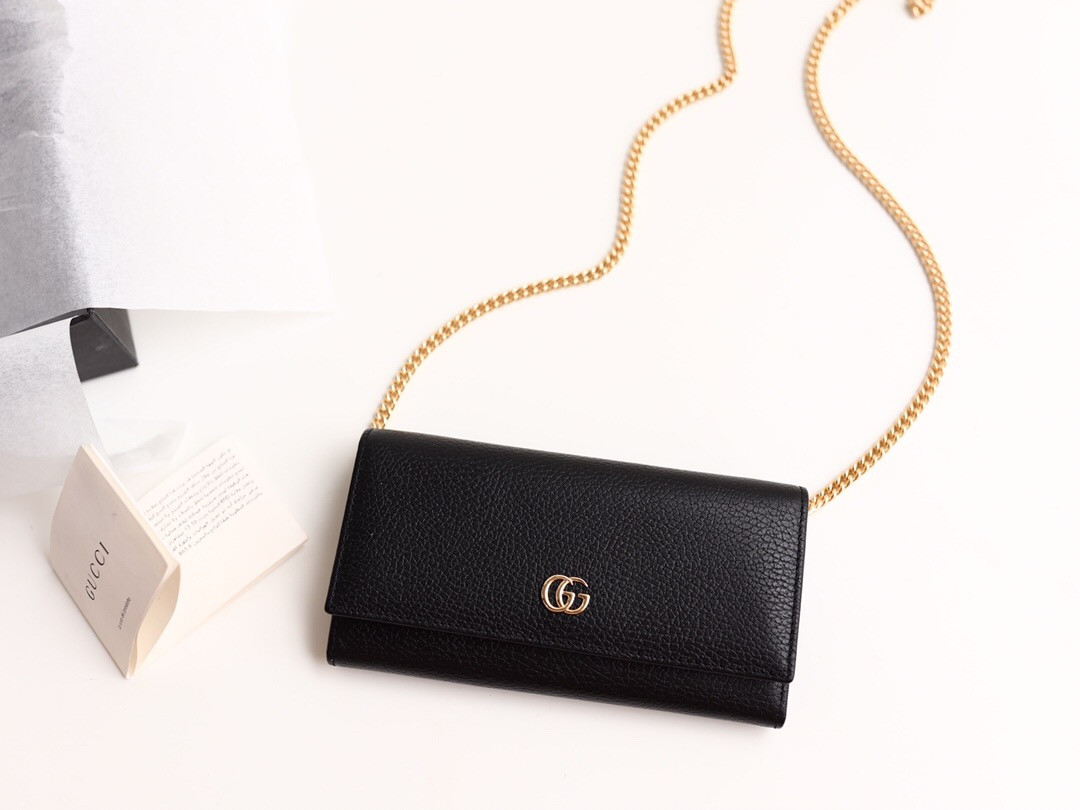 Gvc*1 GG Marmont leather chain wallet